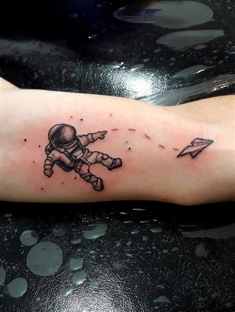 We did not find results for: Tatuagem astronauta, galactic tattoo. Tattoo delicada com desenho exclusivo para o bíceps, até o ...