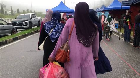 It normally opens on fridays and saturdays but. Suasana Pasar Malam Cameron Highlands di hadapan ...