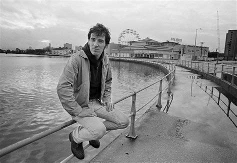 Asbury park, new jersey, united states of america. Bruce Springsteen on the Promenade, Asbury Park, 1979