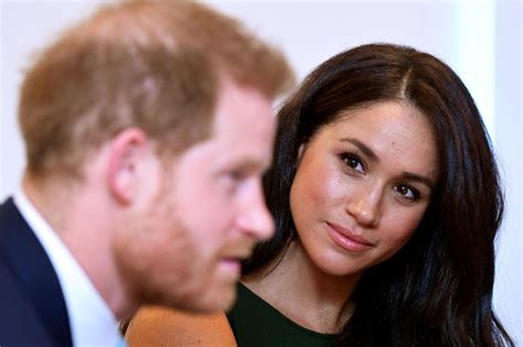 Prince harry, aged 33, and ms markle, aged 36, are to marry in the springhe said the stars were aligned when they fell in love and he proposed over roast. Herzogin Meghan: Emotionales Interview "Das letzte Jahr ...