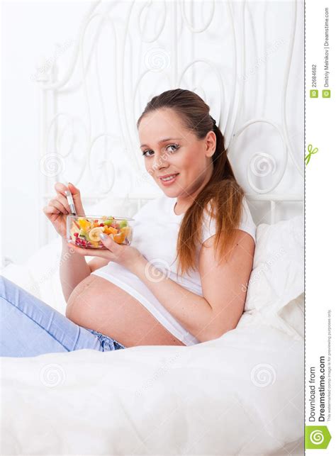 For the best texture, use yellow cornmeal with a medium grind. Pregnant Woman And Healthy Food Stock Photo - Image of ...