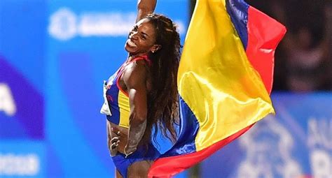 La atleta antioqueña caterine ibargüen logró este jueves el tercer lugar en la prueba del salto largo en el meeting de atletismo de marsella, segunda competencia que disputa esta temporada. Celebración de Caterine Ibargüen por su oro histórico en ...