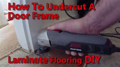 It must always be kept in mind that you have to follow the right process of how to cut laminate flooring without chipping its coating and to be careful about vinyl flooring. Pin van SKIL Power Tools op How to lay laminate flooring (met afbeeldingen)