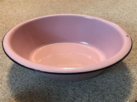 Vintage large white enamel oval porcelain baby bath tub wash basin 20 x 16. Vintage Pink Enamel Baby Basin Bath Tub Shabby Black Trim ...