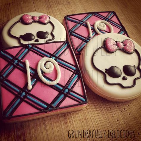 How to decorate halloween monster sugar cookies. Monster High decorated cookies by Grunderfully Delicious ...