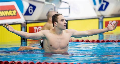 Ugyanis, mint magyarázta, ahogyan a szurkolók nyilván azt szeretnék, hogy a lehető legjobban szerepeljenek a magyar olimpikonok, a látottaknál is jobban, úgy ez az edzők, de még a versenyzők részéről is biztosra vehető, hogy minél jobb eredményt szeretnének látni, hiszen „ez a. Milak firma 1:52.71 en los 200 mariposa, tercer mejor ...