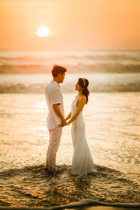 Menurut julita manurung, senja merupakan suatu bagian waktu malam hati atau. 92+ Foto Prewedding Terbaik, Casual, Unik, Hijab, Indoor ...