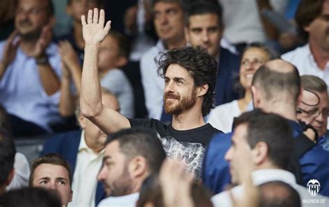 Pablo aimar on wn network delivers the latest videos and editable pages for news & events, including entertainment, music, sports, science and more, sign up and share your playlists. VCF | Aimar, con añoranza del Valencia, espera que el club ...