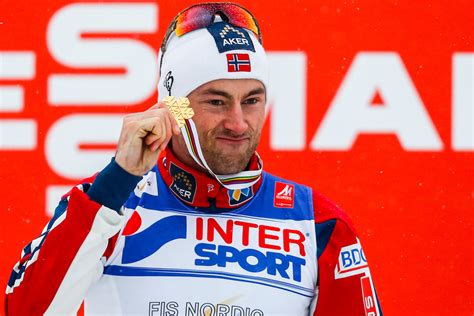 Han forteller han filmet forbikjøringer mens han kommenterte med. Northug au pied du mur : sa première réaction | Nordic Mag ...