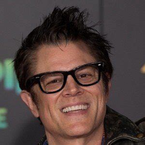 Johnny knoxville biography, pictures, credits,quotes and more. Johnny Knoxville - Bio, Facts, Family | Famous Birthdays