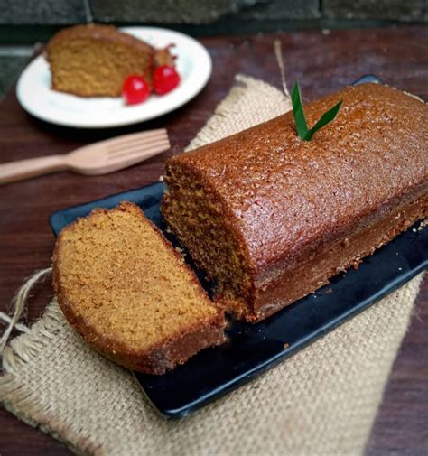 Sediakan wadah panci, masukkan gula merah, air, santan instan, garam, gula putih dan jangan lewatkan: Resep Bolu Kukus Gula Merah Santan 100% Berhasil dan Endeul