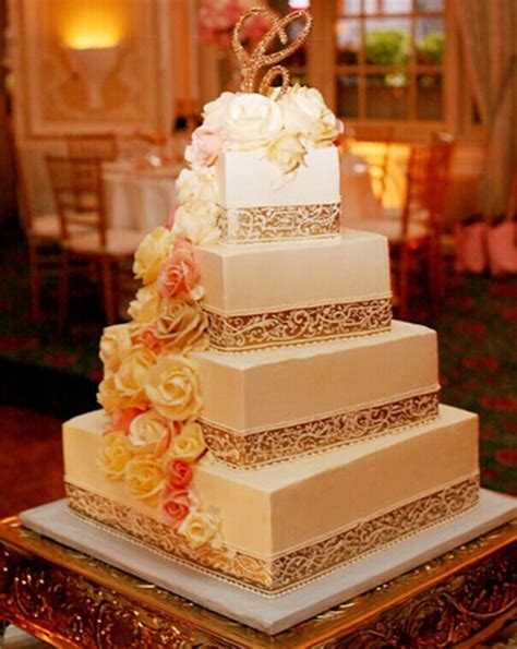 Whipped cream icing cannot accomodate fondant decorations and is not. Best Filling In Wedding Cake / Cakes by Melania: How to ...