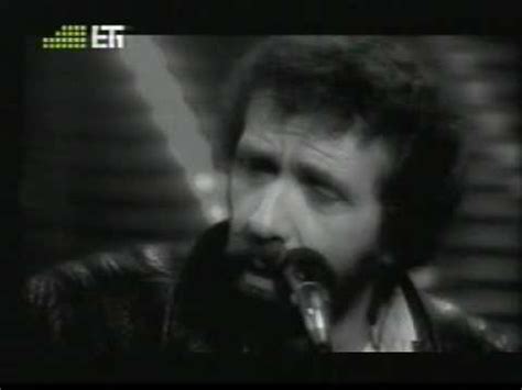 Antonis kalogiannis was born in kesariani. Antonis Kalogiannis sings Mikis Theodorakis - YouTube