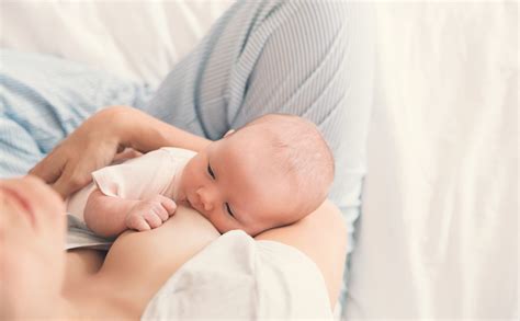 Wann lächeln babys, hast du gesagt? Entwicklung: Ihr Baby mit 2 Wochen