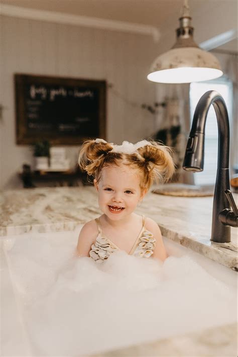 From pedestal sinks to undermount bathroom sinks, we offer the latest styles to transform any bathroom. Sink bath photos, baby portraits, toddler in 2020 | Flower ...