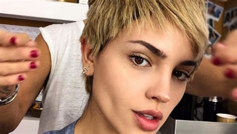 Filming on i care a lot is set to get. Eiza González comparte radical cambio de look para ...