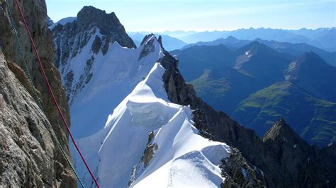 Der mont blanc ist ein prachtvoller gipfel und gilt als 3. Blick auf den Rochefortgrat mit seiner berühmten... hikr.org