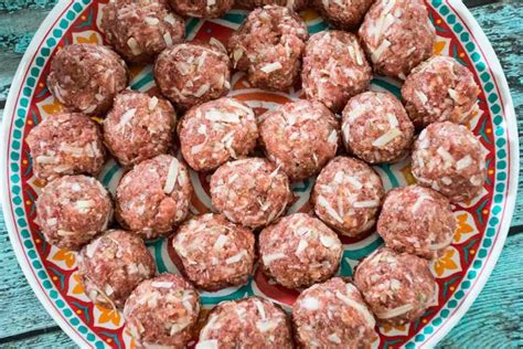 I was given two pounds of ground vension, and while i've had venison before and like it, i have no idea what to do with it! Air Fryer Meatballs with Ground Venison - Honeybunch Hunts