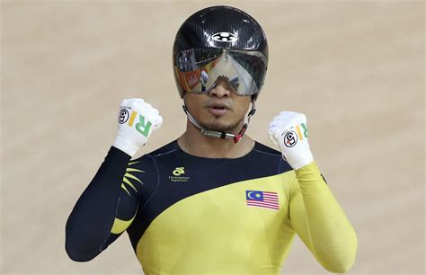 Jason kenny of great britain competes in the men's keirin finals race on day 11 of the rio 2016 olympic games at the rio olympic velodrome on august 16, 2016 in rio de janeiro, brazil. Azizulhasni wins keirin bronze for Malaysia