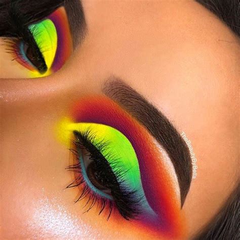 Including pop art wonderwoman, jigsaw, the nun & more, so you'll find halloween makeup. 20 Bright And Colourful Eye Makeup Ideas | Colorful eye ...