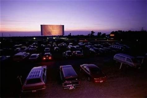In tampa, movies tend to play at theaters that have a lot more going on than just films—and a lot more to eat than just popcorn. Check Out These 6 Drive-In Movie Theaters In Florida
