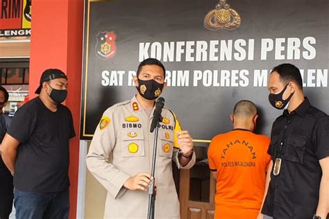 Sadis, karyawati minimarket diperkosa 5 pemuda secara bergilir di ubud bali. Direkam Saat Mesum dengan Pacar, Gadis Majalengka ...