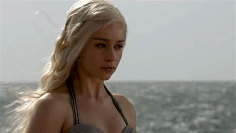 Emilia clarke is in final negotiations to join marvel studios' secret invasion, the hot help us expand enchanting emilia clarke and make it the top fan resource for everything emilia clarke. Emilia Clarke just went platinum blonde IRL | Revelist