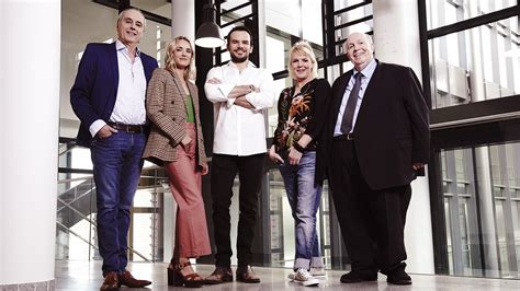 Zuvor war er mehrfach juror bei den duellen zwischen dem früheren moderator steffen henssler und dem weiteren juror rosin gewesen. Grill den Henssler 2019: Das sind die neuen Gesichter in ...