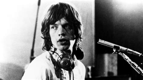 Minden járványadat romlik, sok fiatal is kórházba, sőt lélegeztetőgépre kerül. Tudta? Erre a szakmára készült Mick Jagger fiatalon - Blikk