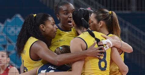 ﻿﻿﻿ final das olimpiadas, eua vencem brasil em pequim (foto: Brasil x EUA - final do vôlei feminino - BOL Fotos