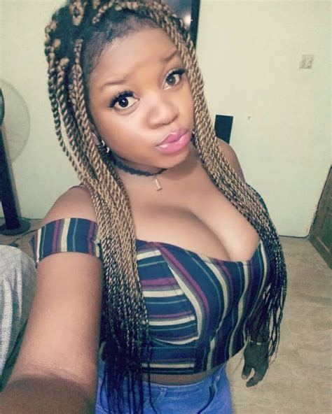 Are you interested in hooking up with single working class ladies in nigeria for a serious relationship? Welcome to Chai Amebo: PHOTOS: Meet the girl who claims ...