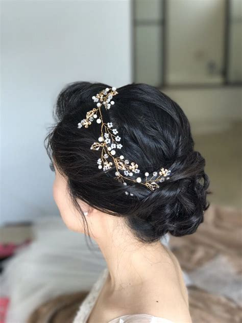 The elegant hairdo is among the most famous yet timeless ever. Wedding Hair - Korean Bridal Makeup - Asian Bridal Makeup ...