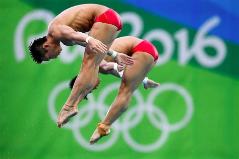 Compared to olympic platform diving, which has a standard height of 10 metres for major competitions, cliff diving has participants jumping off a rhiannan iffland of australia dives from the 21 metre platform during the final competition day at the red bull cliff diving world series in june. BREAKING: China's Lin Yue and Chen Aisen win gold medal of ...