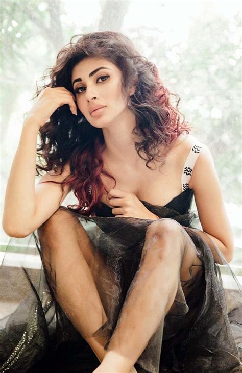 Mouni roy age is 28 years and she was cradled in the arms of cooch behar, west bengal. Mouni Roy Hot and Sexy Photos ~ Top 10