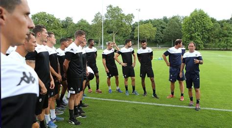 The club plays in the magnus league (first division). Football. Angers SCO et Les Herbiers s'affronteront mardi ...