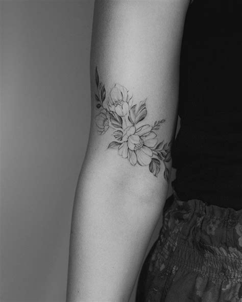 Different types of flowers tattoo. Arten von Blumen #flowertattoo | Çiçek dövmeleri, Vücut ...