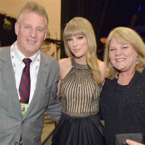 (cnn) taylor swift has shared a sad update about her mother's battle with cancer. Inside Taylor Swift's Tight Bond With Her Mom and Dad - E ...