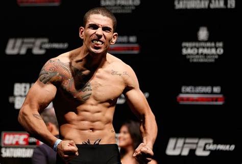 Check spelling or type a new query. Lucas Mineiro volta ao UFC e sonha com nocaute em sua ...