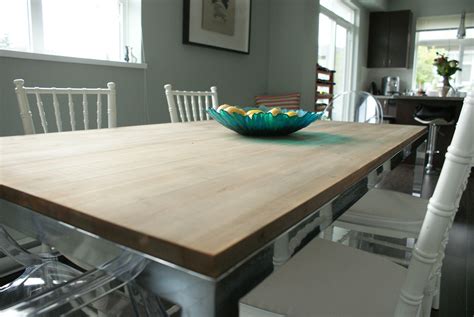 A laminate table top is hard wearing and practical for the kitchen. A Pinteresting Table Top