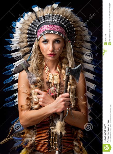 Images of america and wallpapers indians.immagini e sfondi indiani d 'america o nativi americani.post sui nativi americani.indiani un fotografo tra gli indiani d'america: Beautiful Woman In Native American Costume Stock Image ...