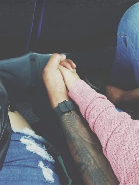 Fotos de manos de parejas tumblr. tomados de la mano | Parejas, Tomados de la mano