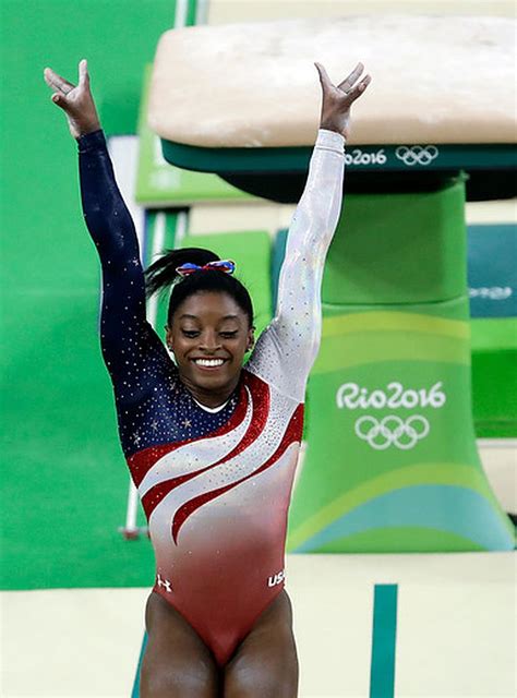 So it seems, are the leading contenders vying to join the reigning world and olympic gymnastics champion in japan next month. Cómo la gimnasta Simone Biles llegó a ser la reina de Río ...