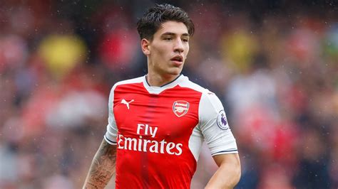 Arsenal receive hector bellerin offer from unai emery's villarreal as la liga and serie a sides chase summer transfer. As milhares de árvores de Hector Bellerin