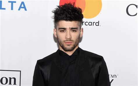 Zayn telah bekerja keras untuk album ini sekitar 18 bulan. Beri Kejutan, Zayn Malik Mengcover Lagu Beyonce di Tengah ...