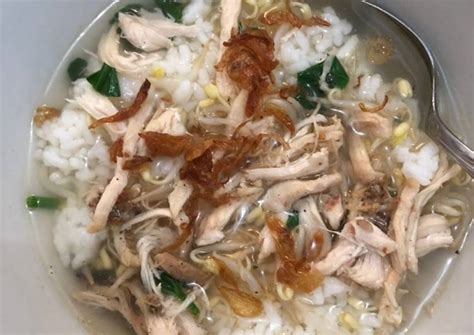 Mengolah daging ayam memang tidak sulit, karena sudah banyak yang membagikan berbagai macam resep ayam. Resep Soto Ayam Kuah Bening (No Micin) oleh Rizky Mutiara Putri - Cookpad