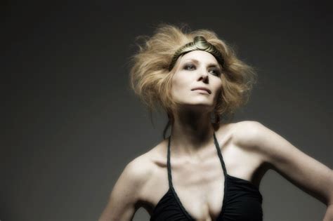 Кристофер менол, келли райлли, кирен хайдз и др. Pictures of Nadia Cameron-Blakey