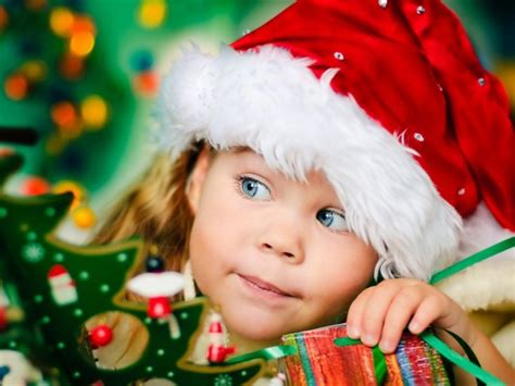 En navidad, la alegría de los niños se respira en el aire. Juegos para entretener a los niños antes de la cena de ...