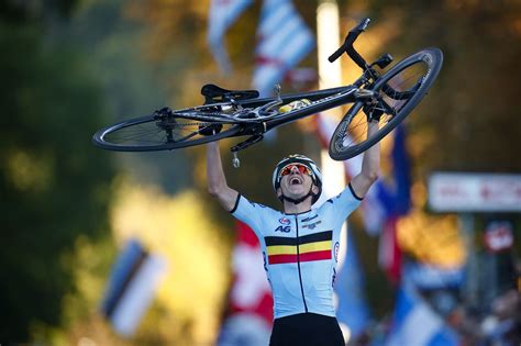 I am doing better every day, evenepoel said. Zelfs valpartij weerhoudt Remco Evenepoel niet van WK ...