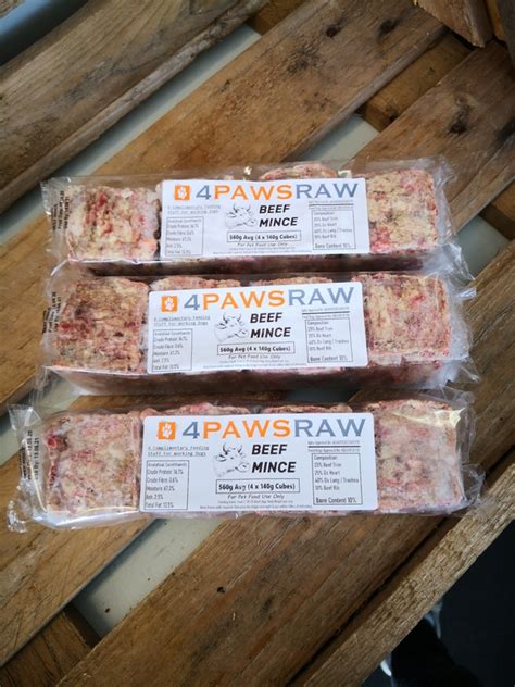 Delicious raw dog food provides wonderful health benefits ranging from a shinier coat and healthier skin to higher. Premium Beef Mince in 560g packs (4 x 140g blocks). Frozen ...