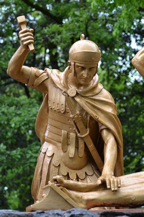 Brainly.ro face parte din cea mai mare reţea socială pentru studiul în grup. Como era a vida dos escravos Romanos? - Brainly.com.br